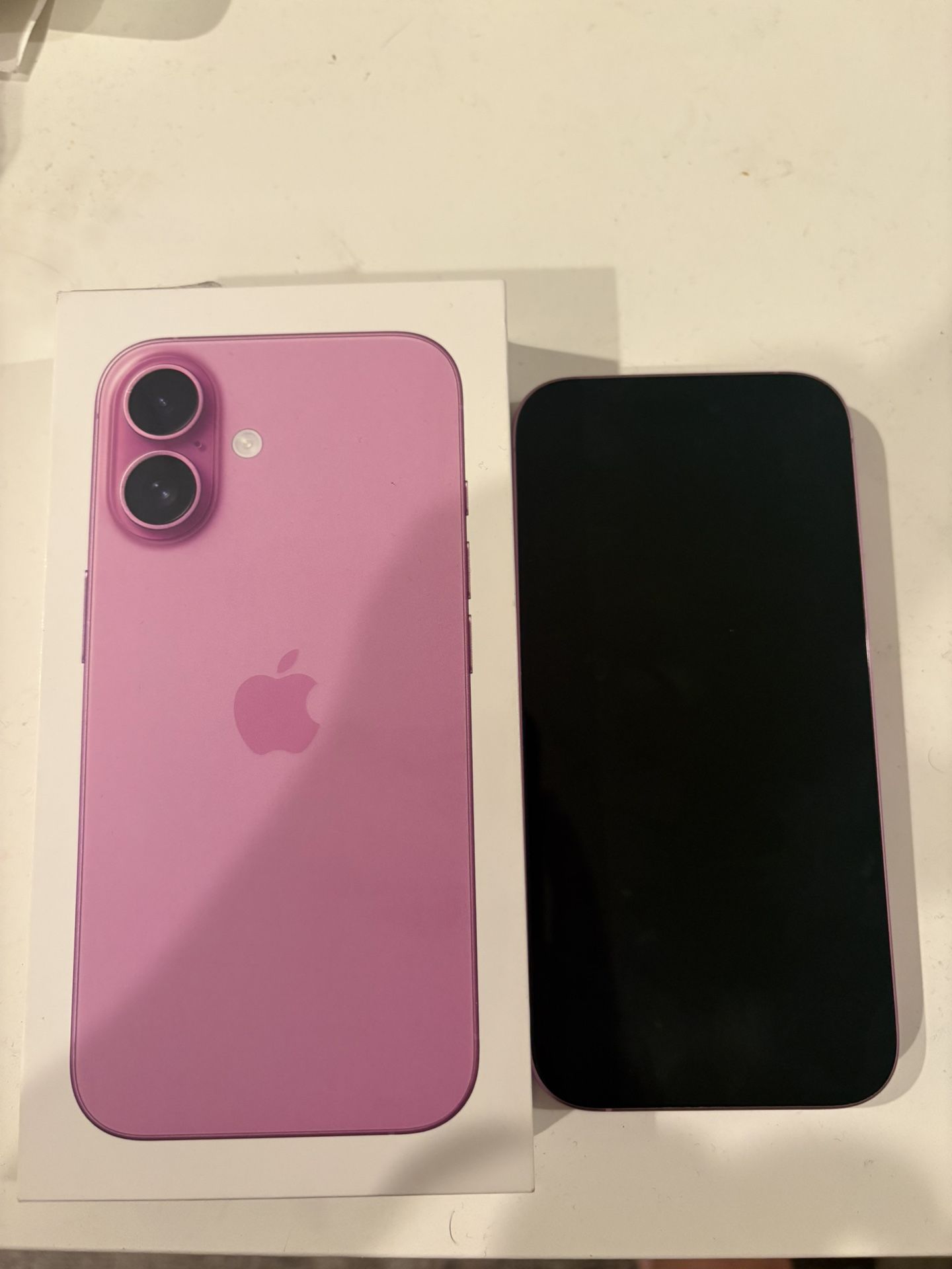 iPhone 16 Pink 256 GB