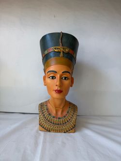 Small Vintage Veronese 2002 Hand-Painted Queen Nefertiti Resin Bust Statue with Felt Bottom