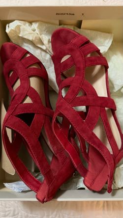 New Marc fisher heels for $25
