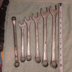 S-K 6 Piece Combination Wrench Set. SAE. 15/16 - 1/2". 1/2" X 9/16 is A Double Box End. 