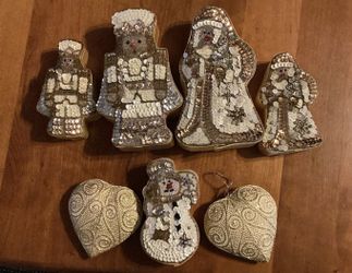 5 Christmas Boxes and 2 Christmas Ornaments