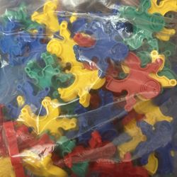 pyramid people blocks 