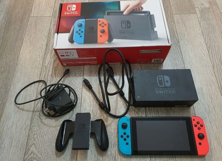 Nintendo Switch 