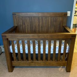 Oxford Baby crib with Conversion 