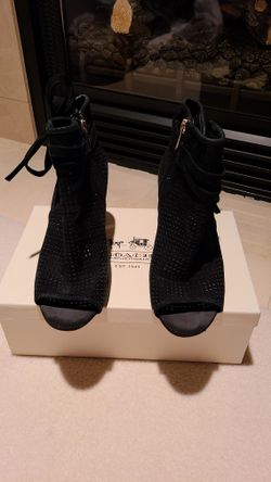 Sam edelman clearance peep toe booties