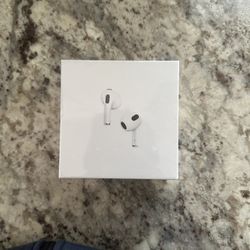 Apple AirPod 3rd Generation MagSafe Charging Case