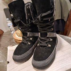 Bearpaw Womens Boots 