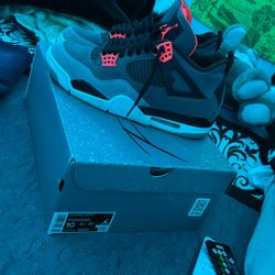 Jordan 4 Retro ‘infrared’ Size 10