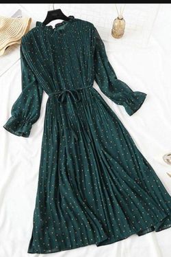 Green Ruffle Long Sleeve Women's Dress Size M Medium long belt