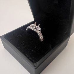 Wedding Band Diamond Engagement Ring Set