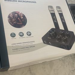 Brand New mixer With Wireless Microphones 