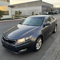 2011 Kia Optima EX Turbo (Fully Loaded!!!)