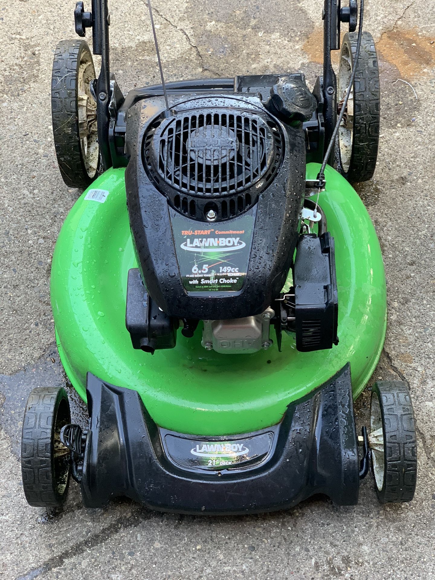 Lawn boy 21’ push mower runs good cuts good