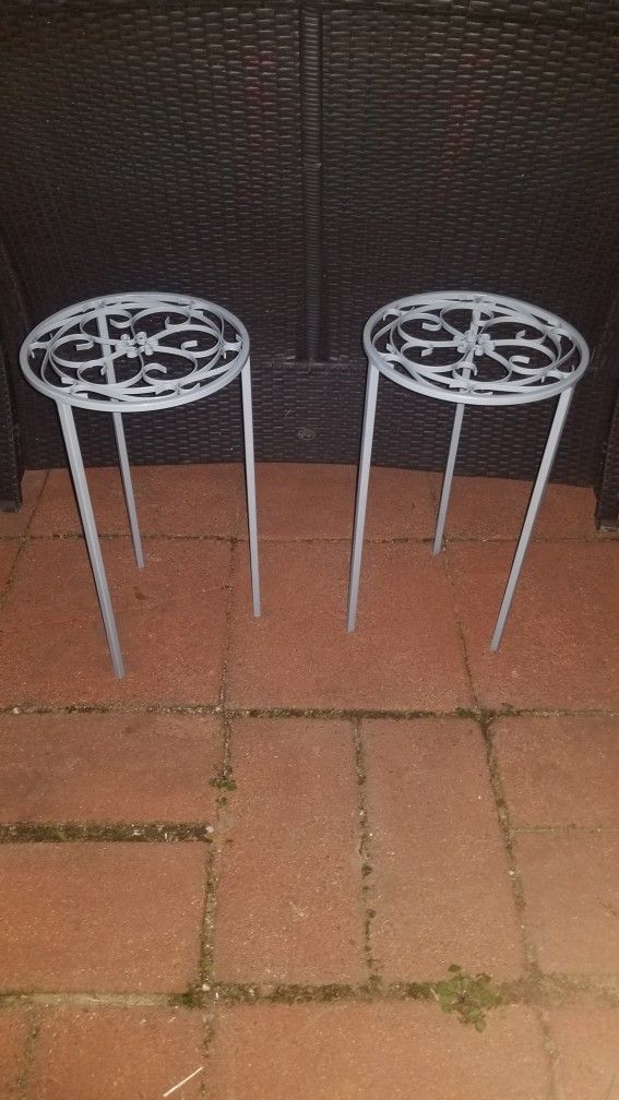 2 Plant Stands 