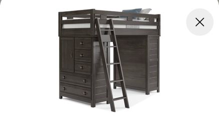 Bunk Beds w Desk/Chest