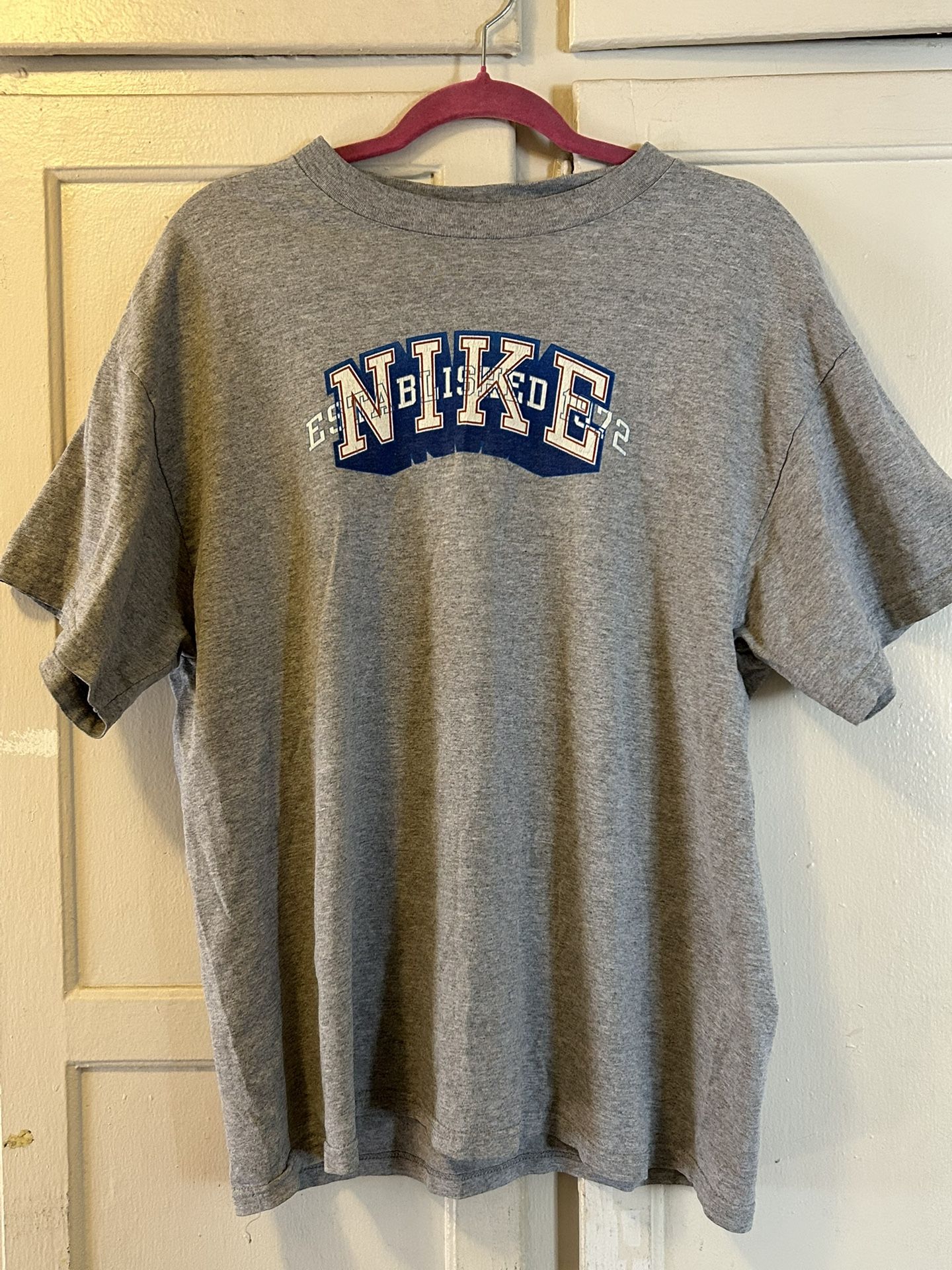 Y2k Nike Arch Logo Collegiate Style Graphic T Shirt Streetwear Sz L-M