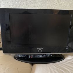 32 Inch Samsung TV