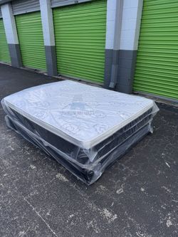 Queen mattress pillow top set with box spring (2pc - new) NEW KING-QUEEN-FULL-TWIN SIZE SETS MATTRESS AND BOX SPRING