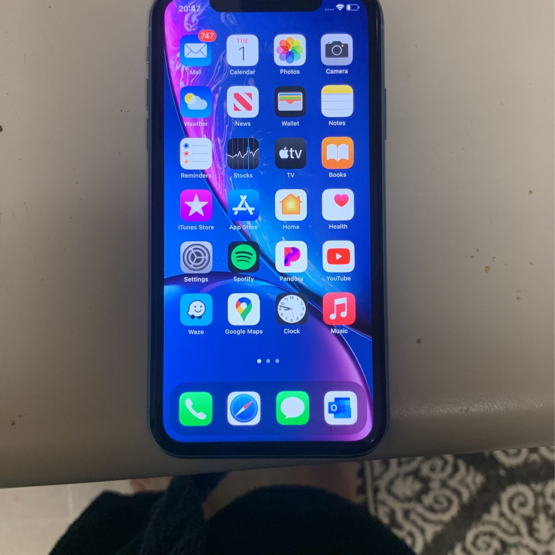 Unlocked iPhone Xr