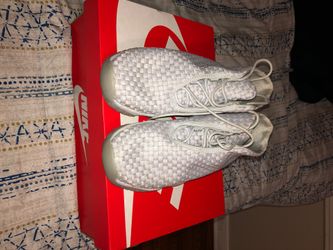 Air Jordan Future “Pure platinum”