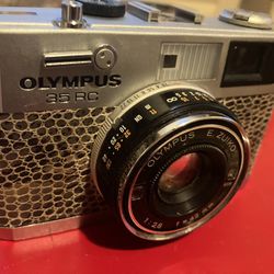 Olympus Rangefinder Camera W/flash