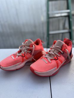 Nike Lebron Witness V basketball shoes size 11 bright orange