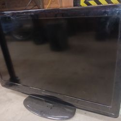 Emerson LCD 42" TV