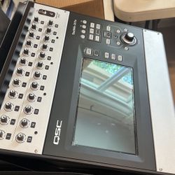 QSC Touchmix 30