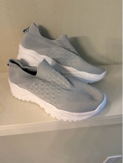 Women’s Sneakers shoes size 8.5