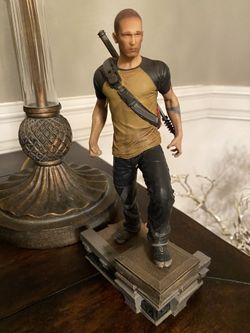 Infamous Collectors Edition Statue
