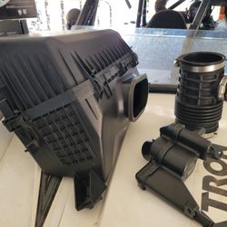 Nissan Titan 2017-2024 OEM AIR FILTER BOX $140