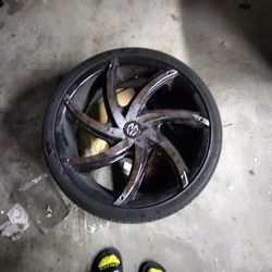 20 Inch Black An Chrome Massiv Rims Willing To Trade Or Take Partial Trade Or 200 Cash