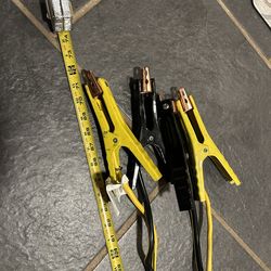 Auto jumper cables-12 feet in length