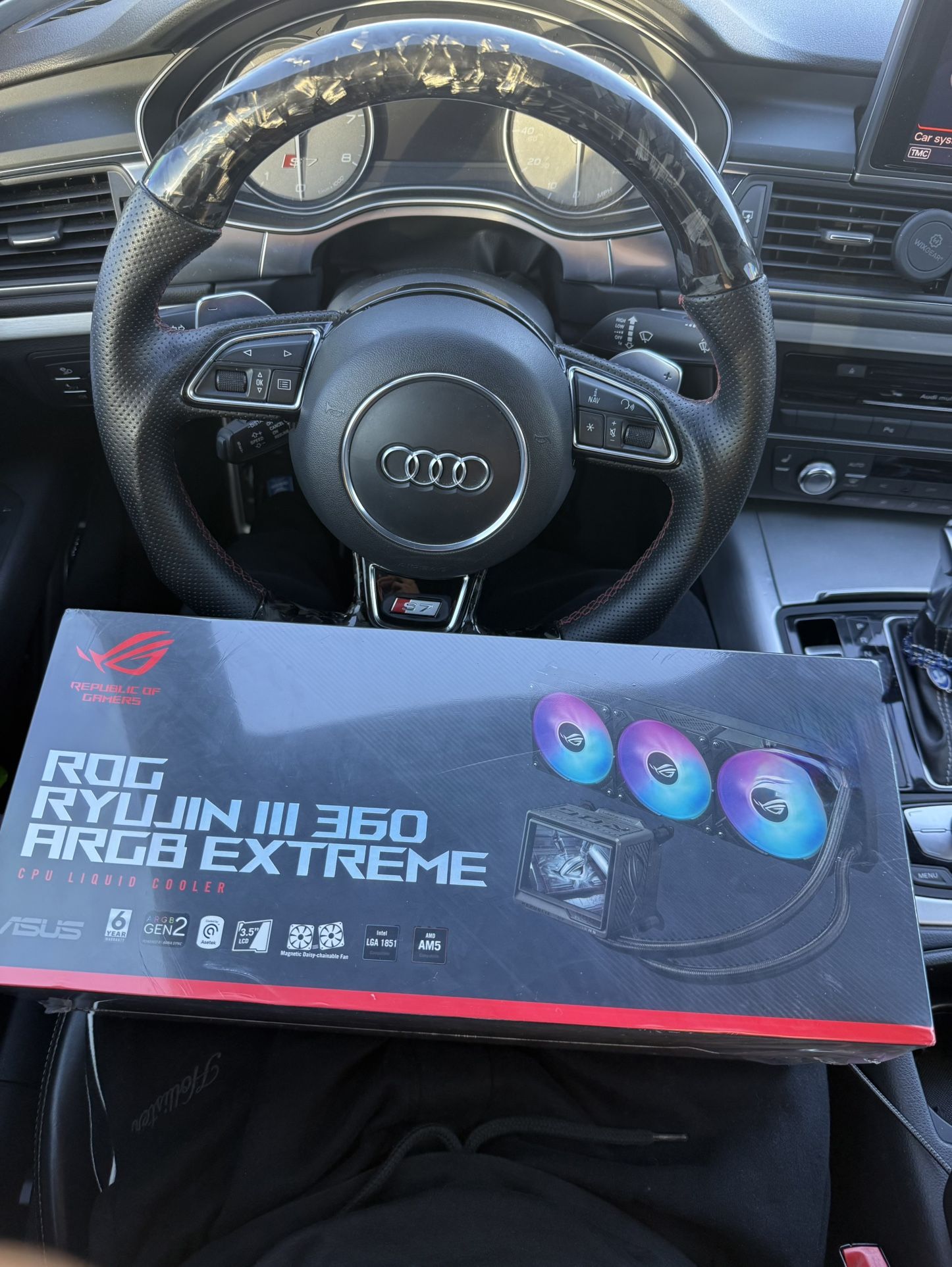 Republic of Gamers ARGB CPU liquid cooler