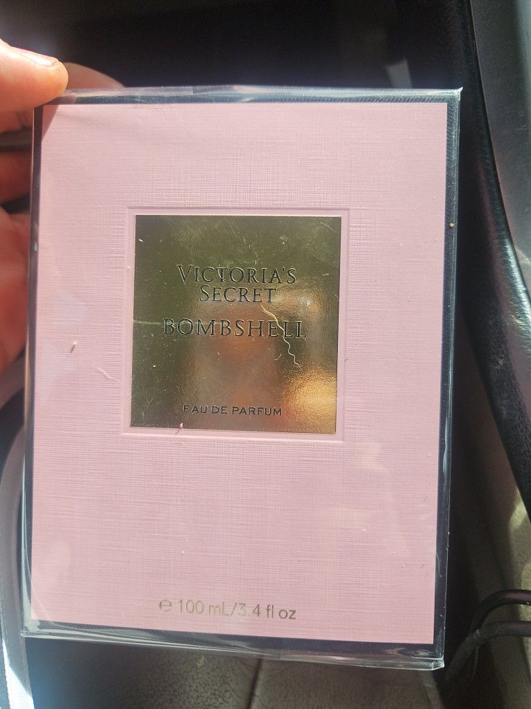 Victoria Secret BOMBSHELL