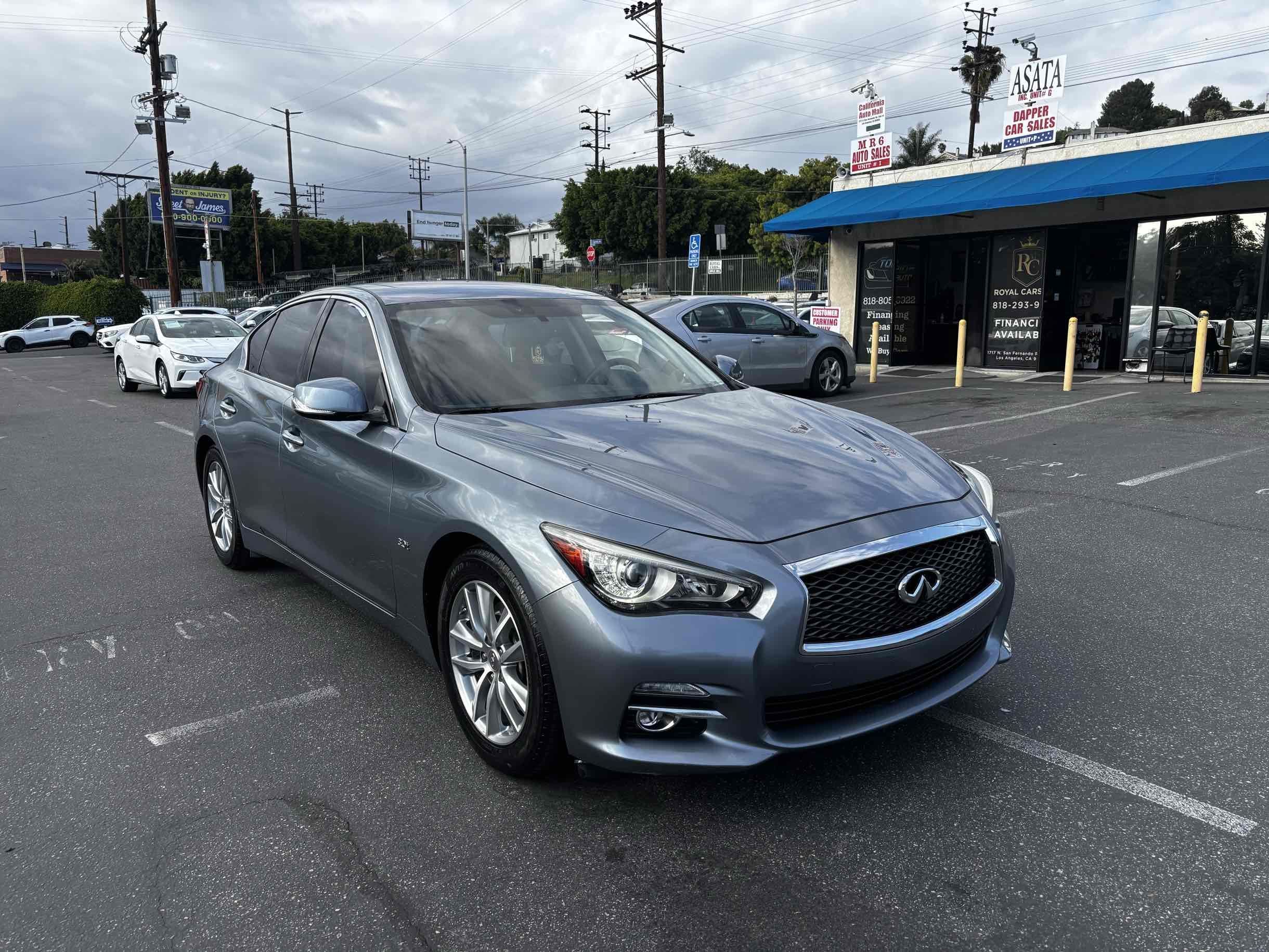 2017 INFINITI Q50