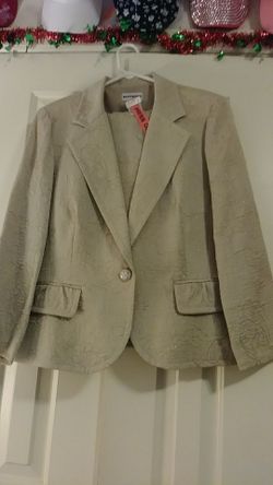 women's 2 peice skirt suit size 16