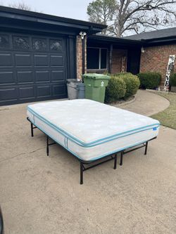 Full Size Bed + Mattress