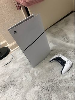 Ps5 slim digital with one controller