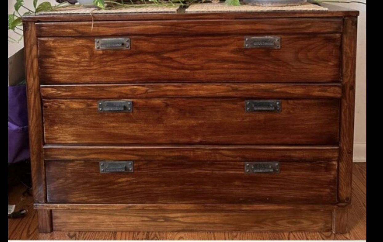 Dresser 200 OBO for Sale in Lansing, IL OfferUp