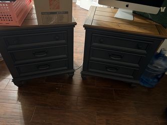 Queen bedroom set