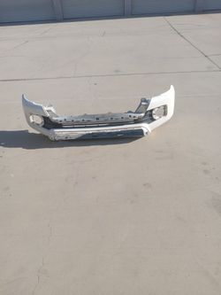 16 t0 23 front  bumper and grille toyota tacoma
