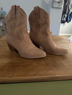 Tan Western Cowboy Ankle Boots