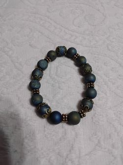 Fine costume jewelry stretch beaded bracelet