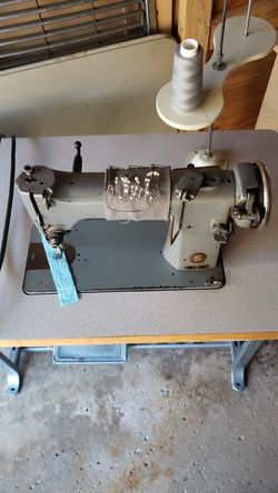 Singer sewing machine I88KI