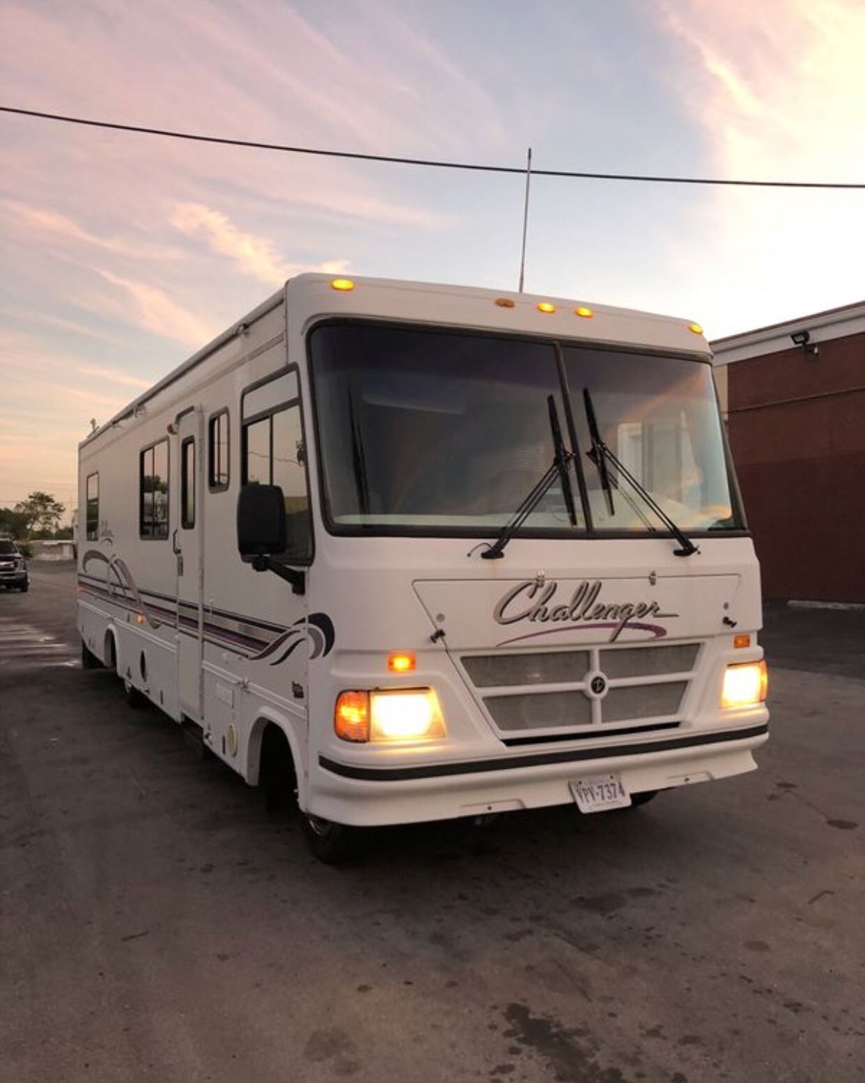 1997 damon challenger rv motorhome 50k miles