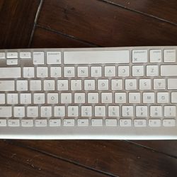 Apple Wireless Keyboard 