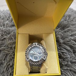 Moving sale Invicta female watch