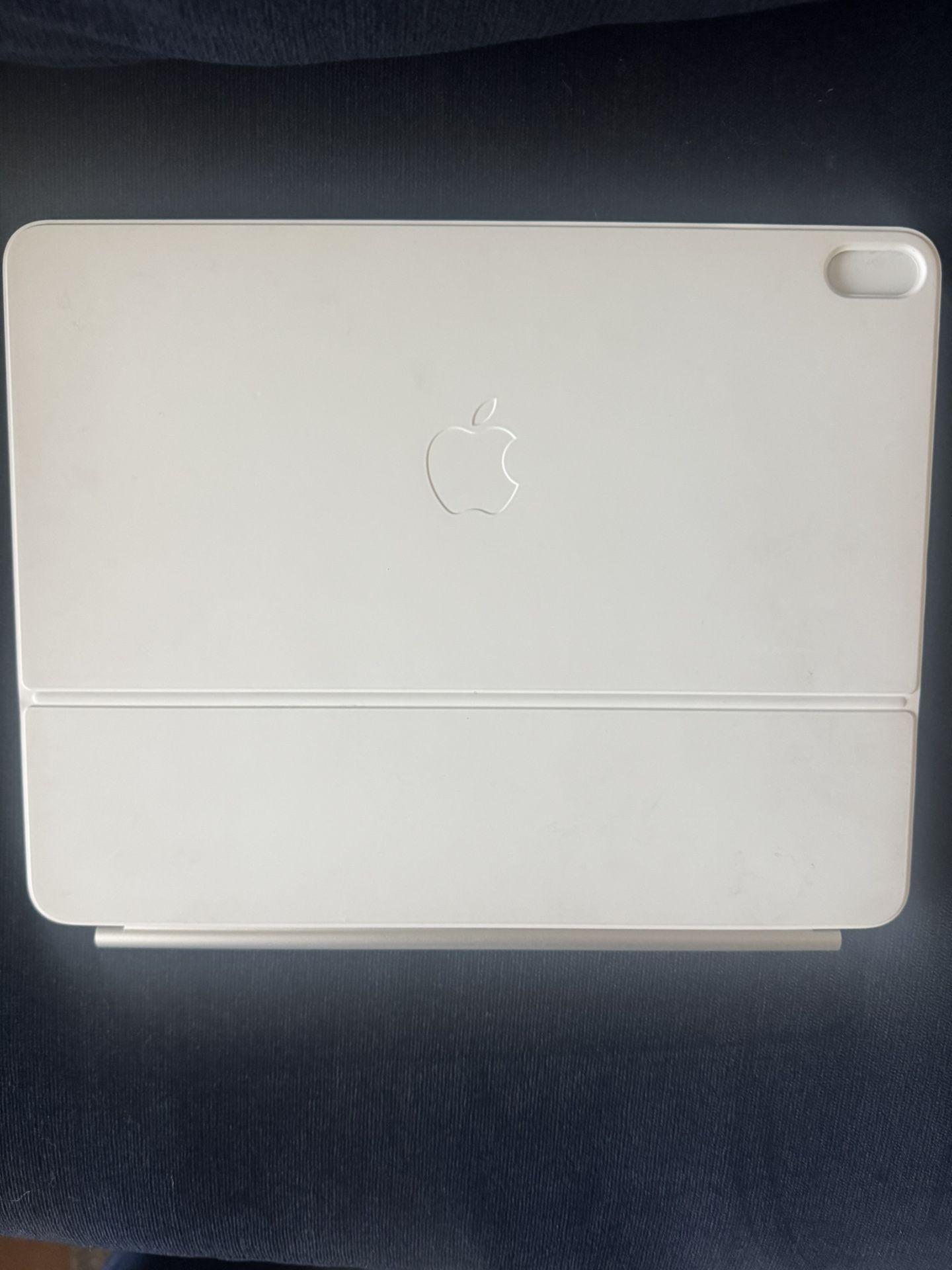 Magic Keyboard iPad 13
