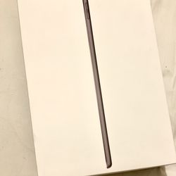 Apple iPad 9th generation -  10.2”  WiFi + Cellular  UNLOCK ED - Like NEW